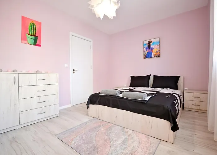 Modern Escape Daire Varna